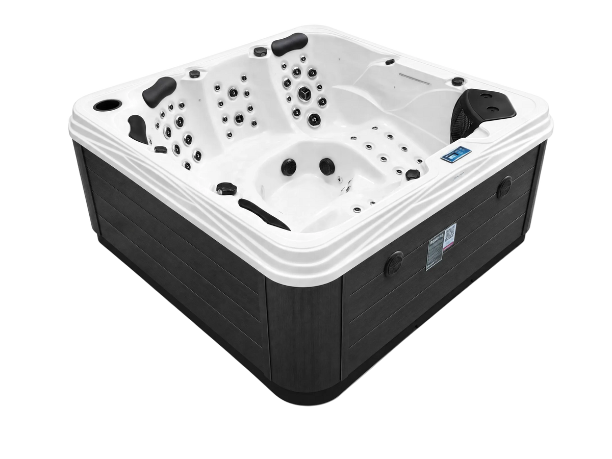 Bayside Spas hot tub